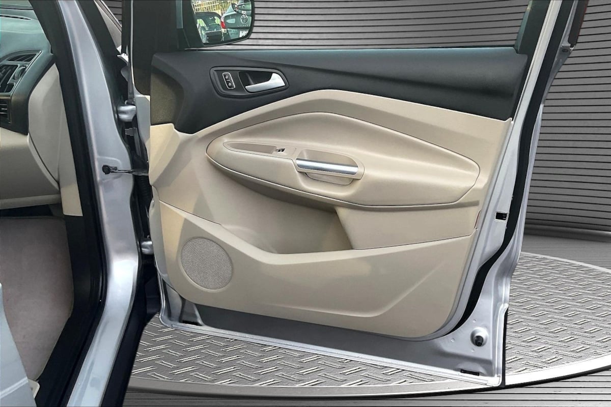 Ford Escape photo 24