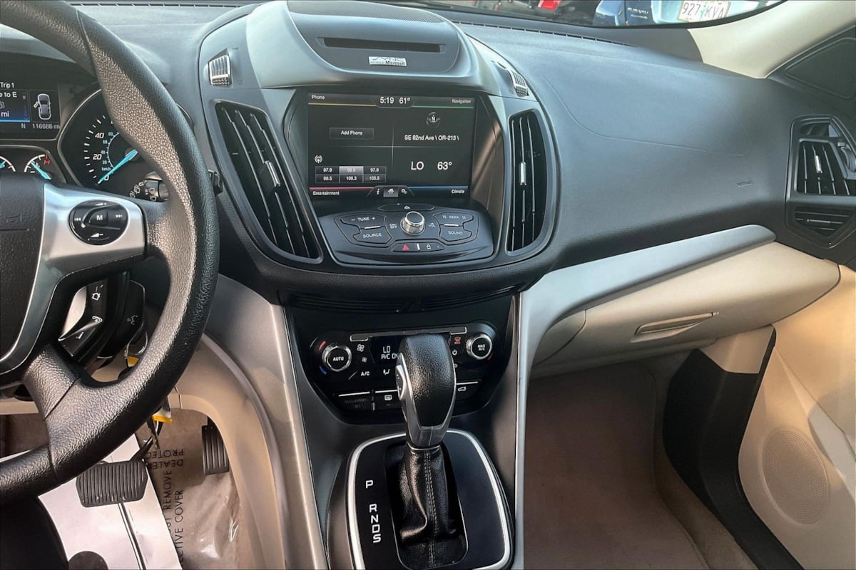 Ford Escape photo 12