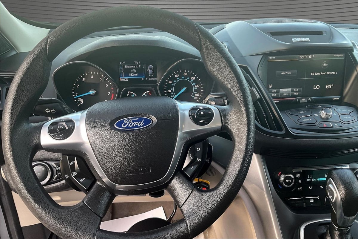 Ford Escape photo 14