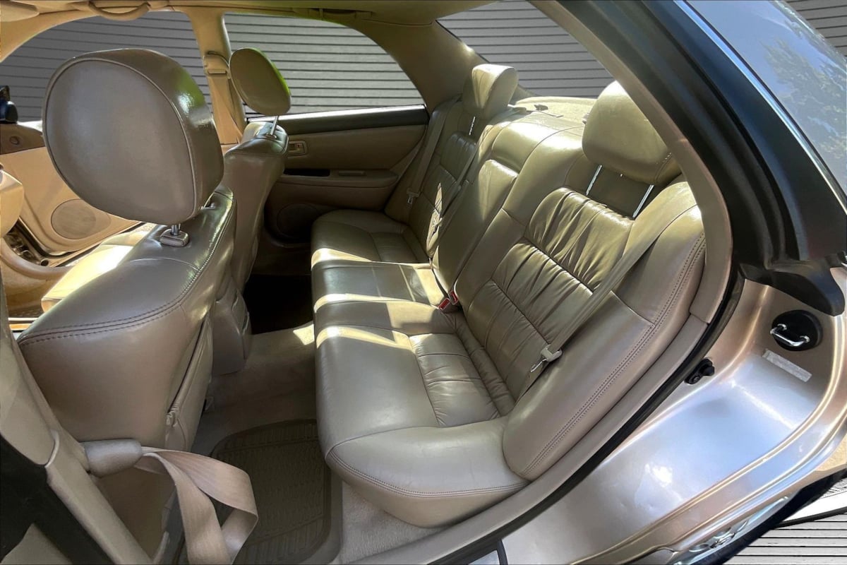 Lexus ES photo 19