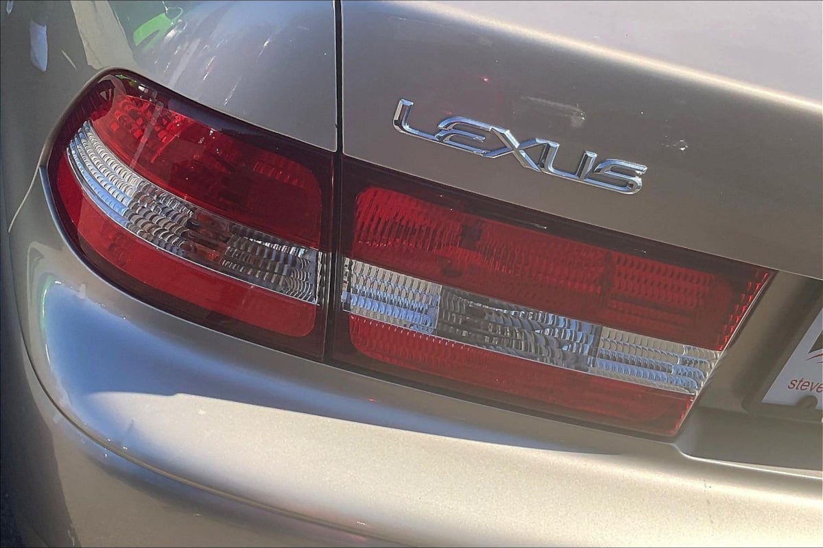Lexus ES photo 20