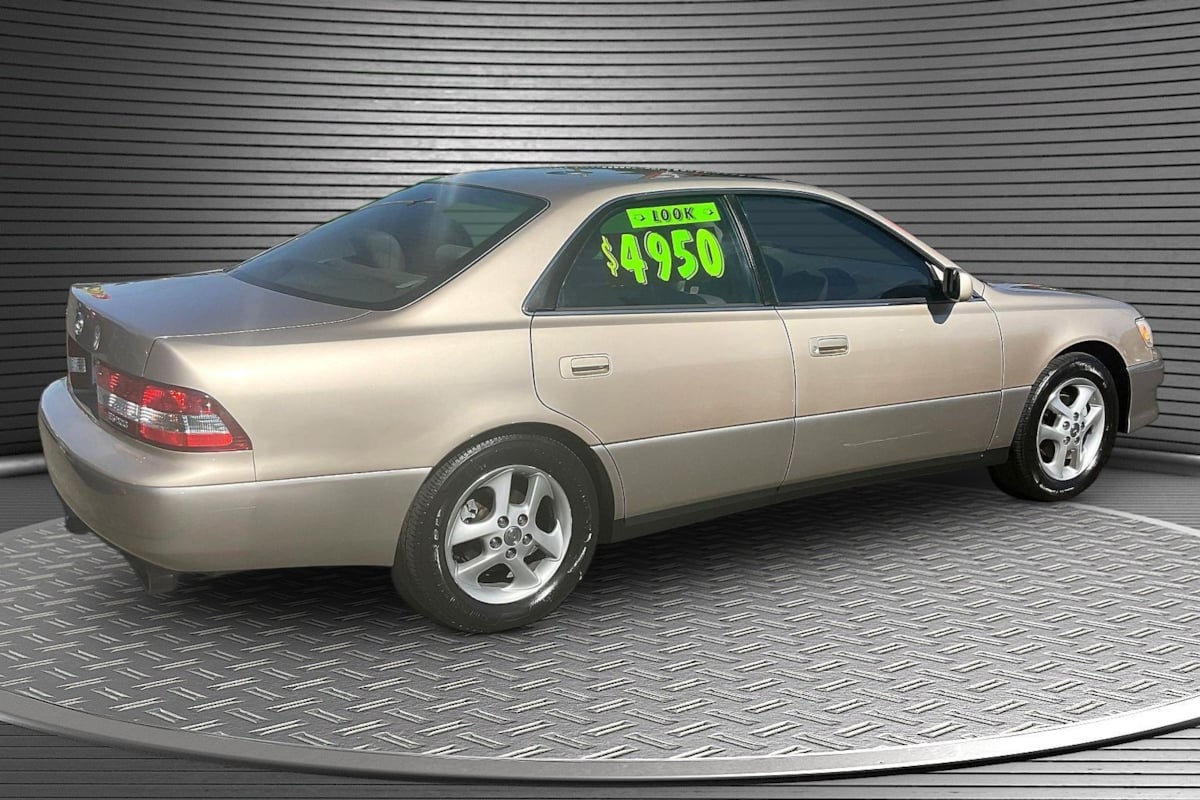 Lexus ES photo 6