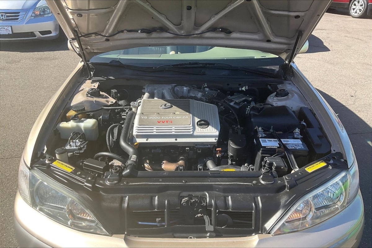 Lexus ES photo 27