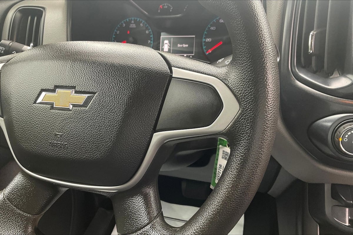 Chevrolet Colorado photo 13
