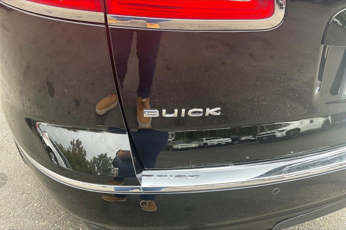 Buick Enclave photo 23