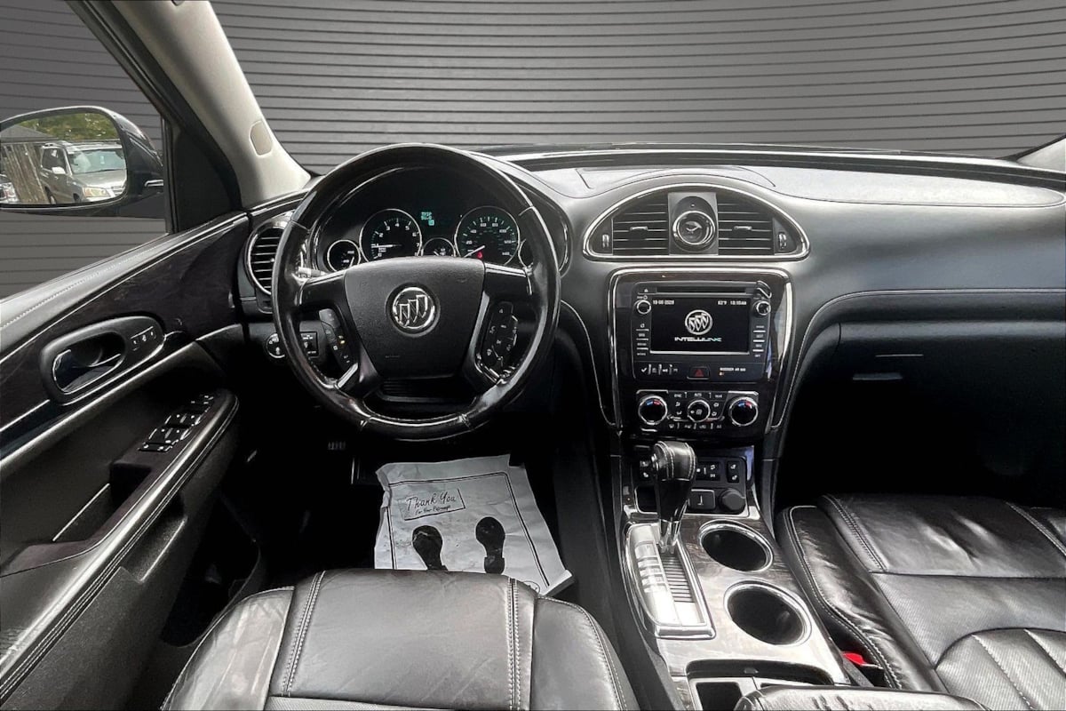 Buick Enclave photo 8