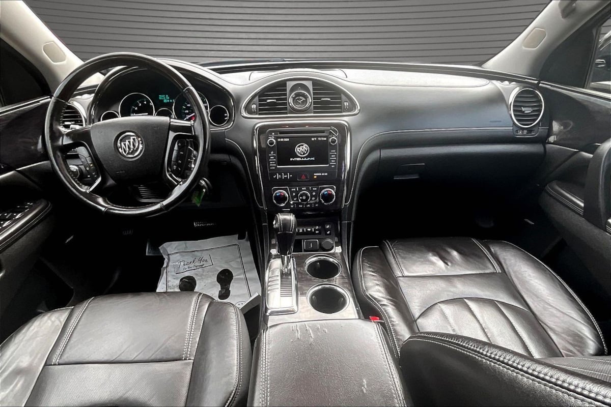 Buick Enclave photo 7