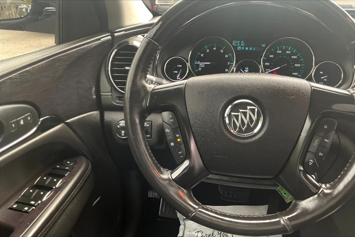 Buick Enclave photo 11