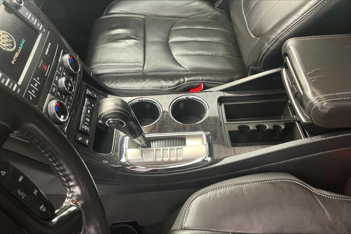 Buick Enclave photo 17