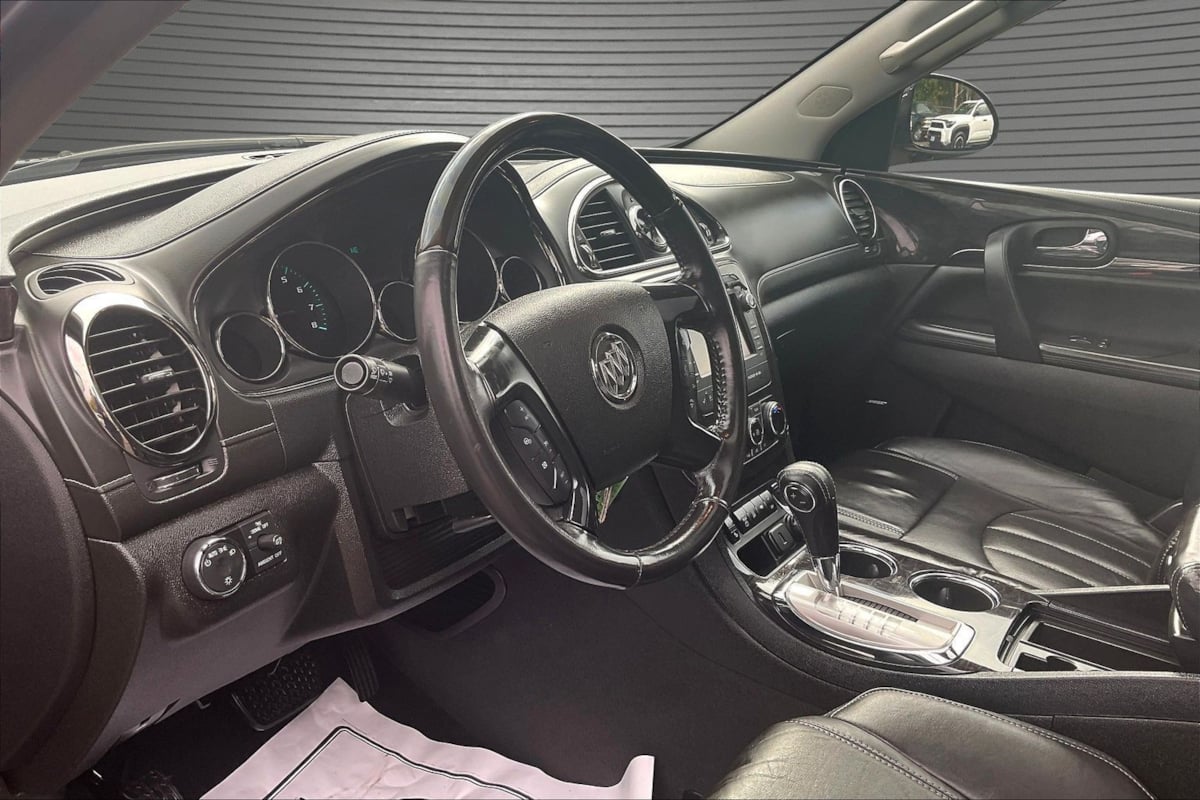 Buick Enclave photo 16