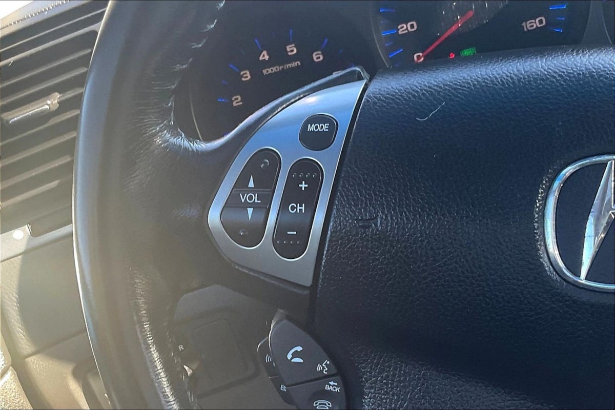 Acura TL photo 11