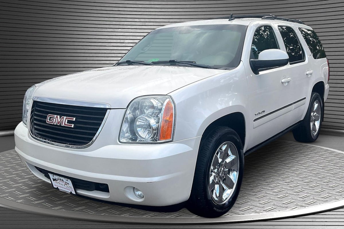 GMC Yukon photo 3