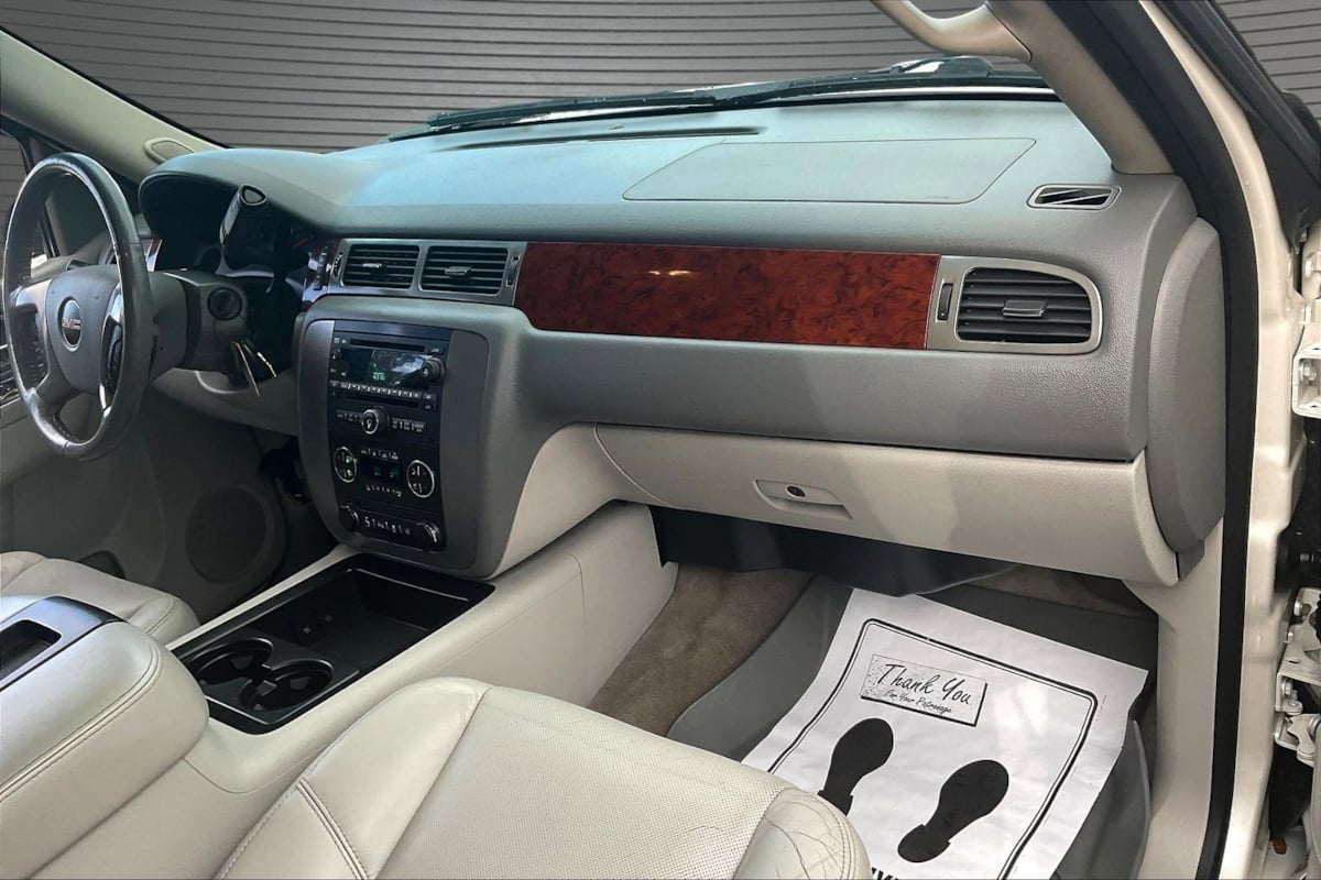 GMC Yukon photo 24
