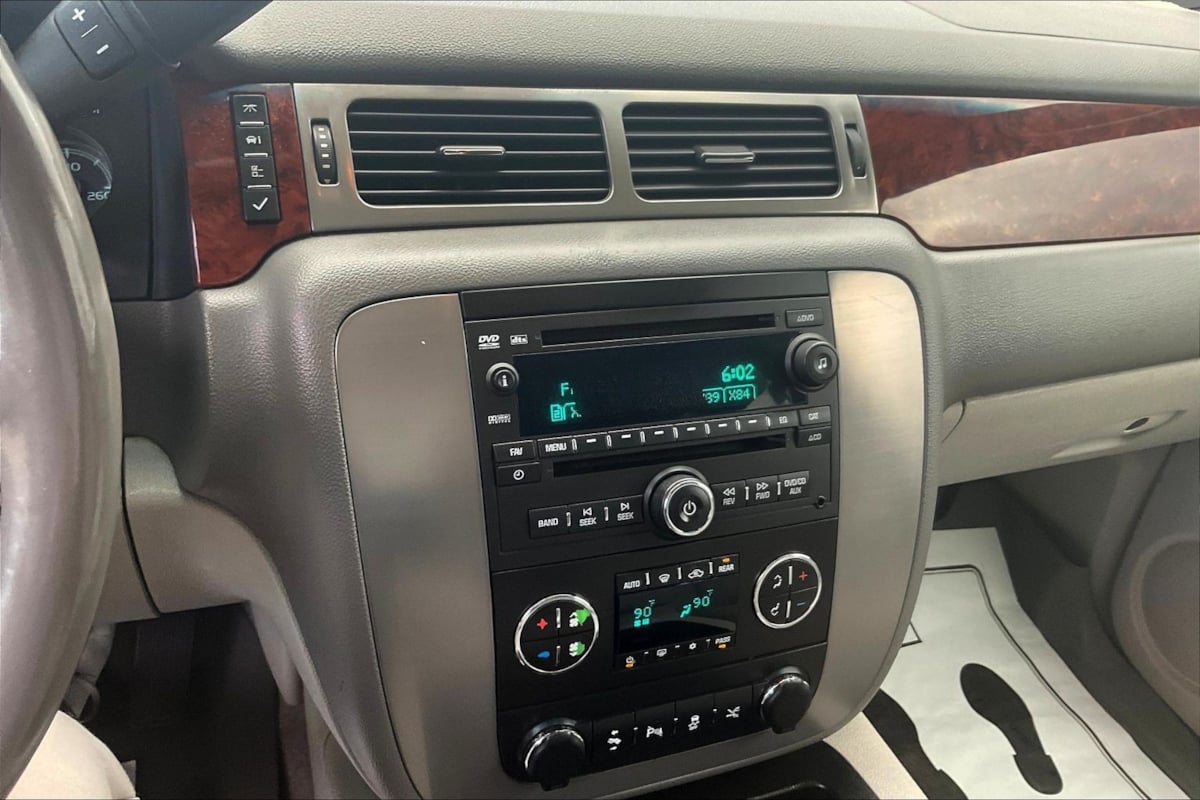 GMC Yukon photo 14