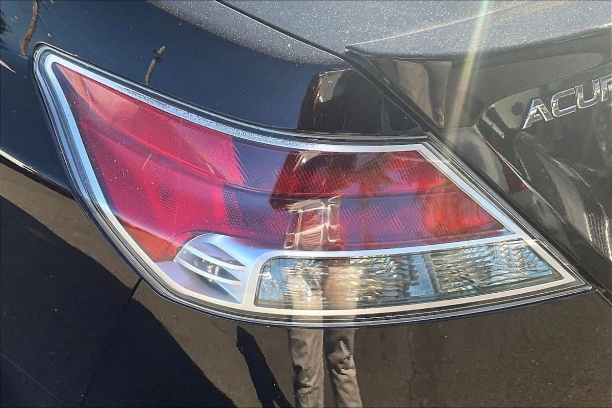 Photo 22 of this Acura TL