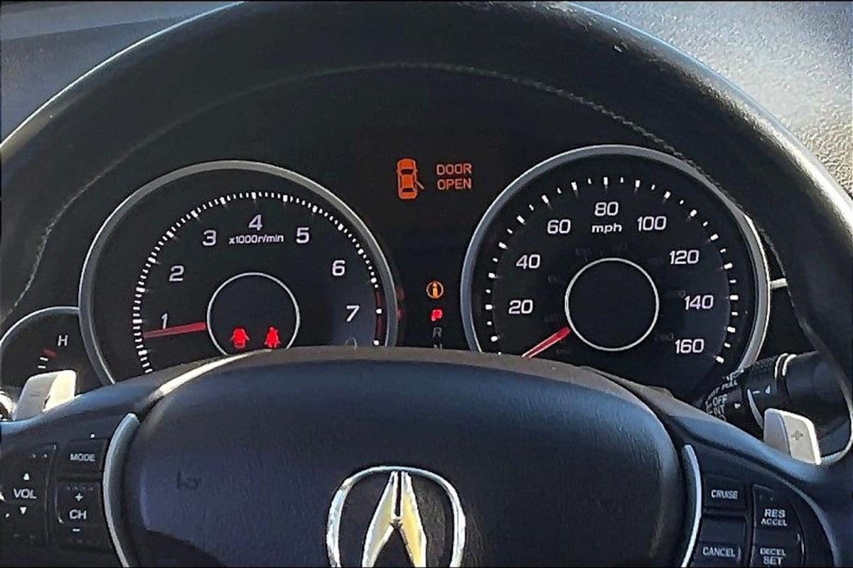Photo 13 of this Acura TL