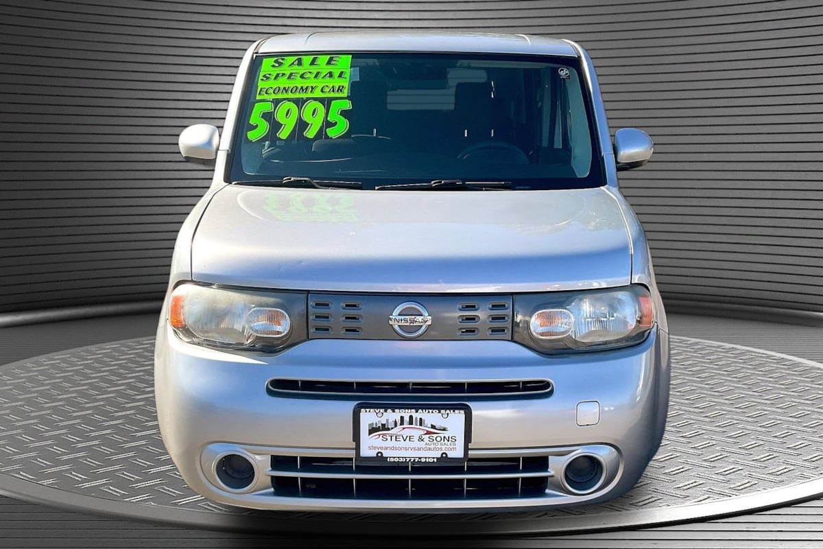 Photo 2 of this Nissan cube