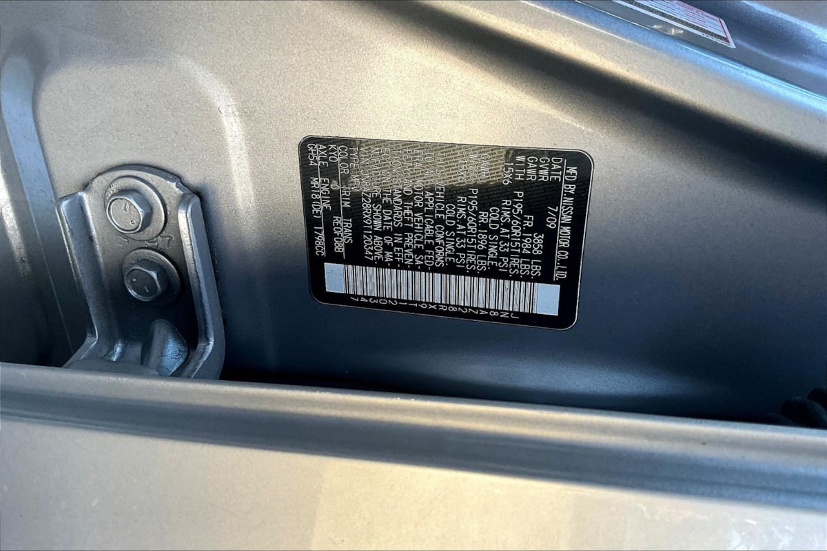 Photo 18 of this Nissan cube