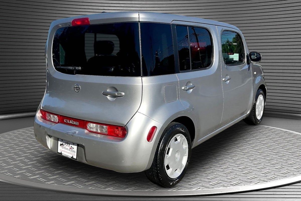 Photo 6 of this Nissan cube