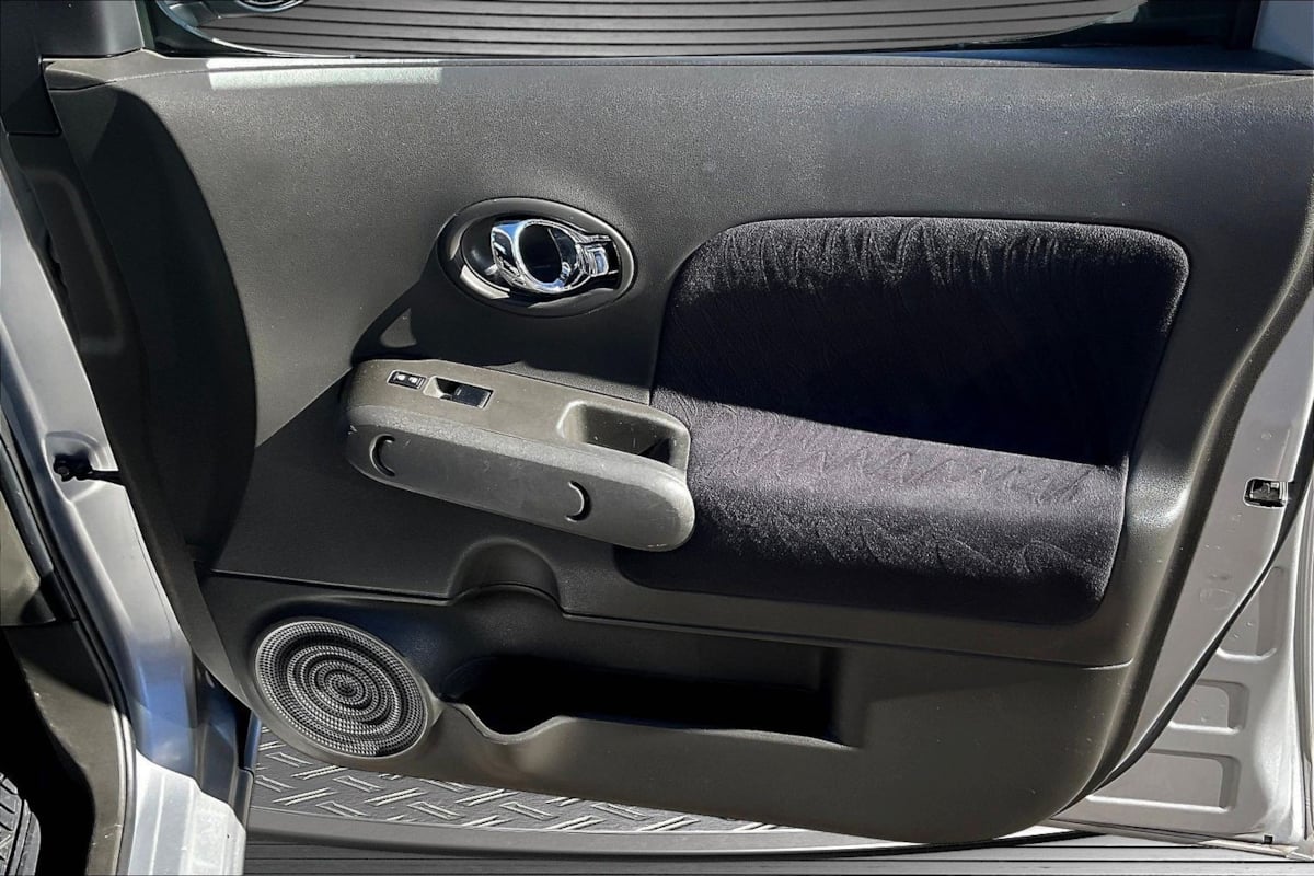 Photo 26 of this Nissan cube