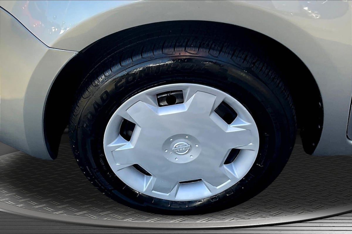 Photo 30 of this Nissan cube