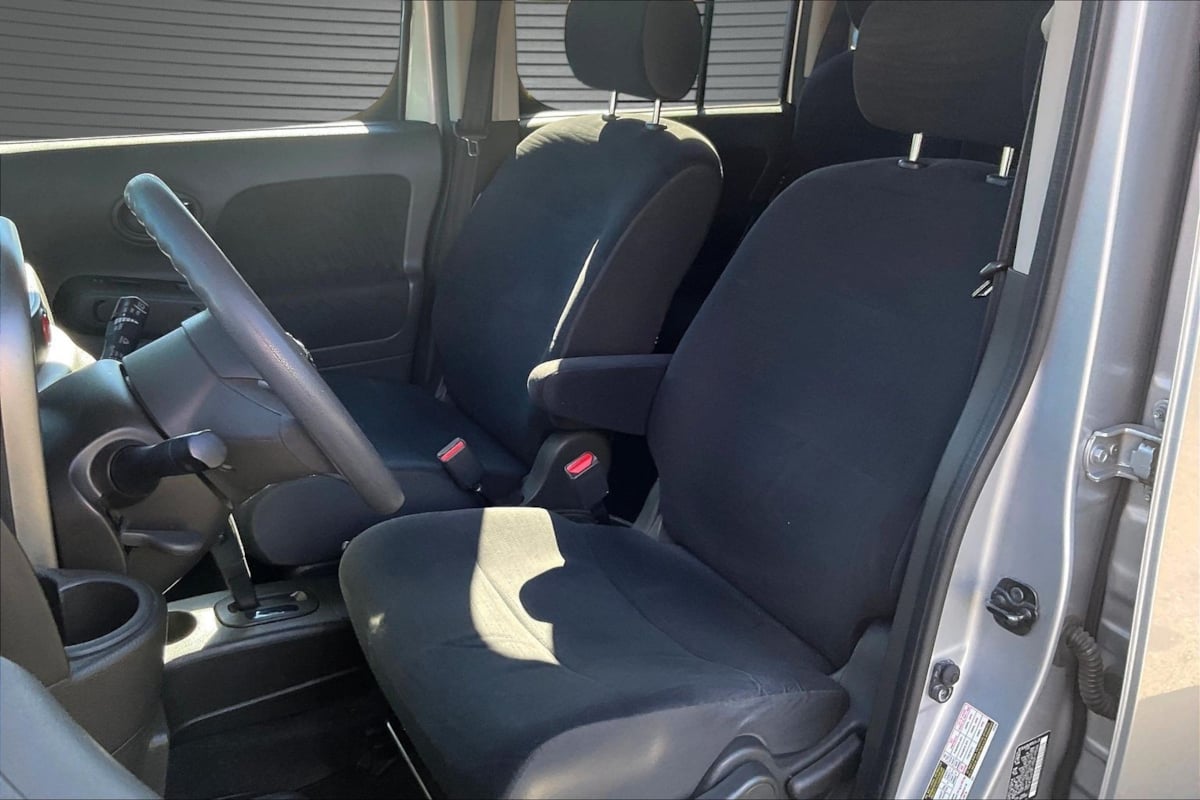 Photo 20 of this Nissan cube