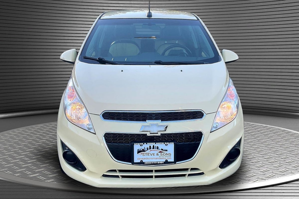 Photo 2 of this Chevrolet Spark