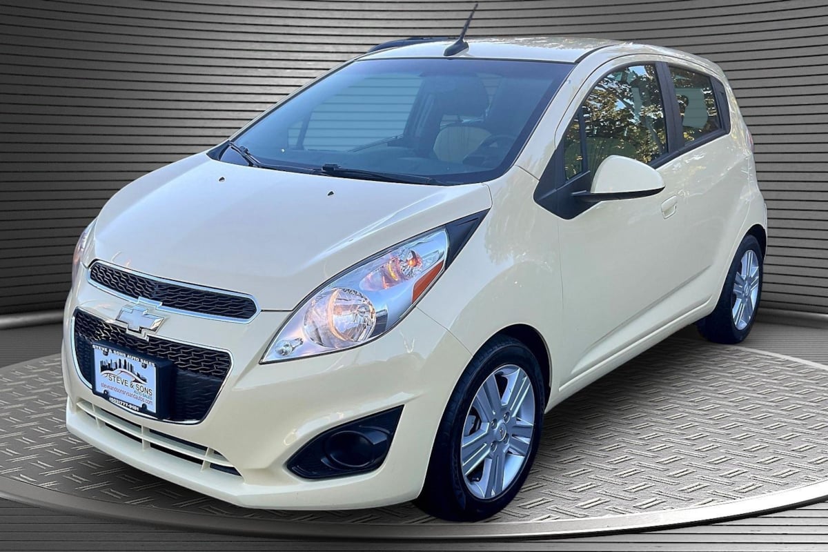 Photo 3 of this Chevrolet Spark