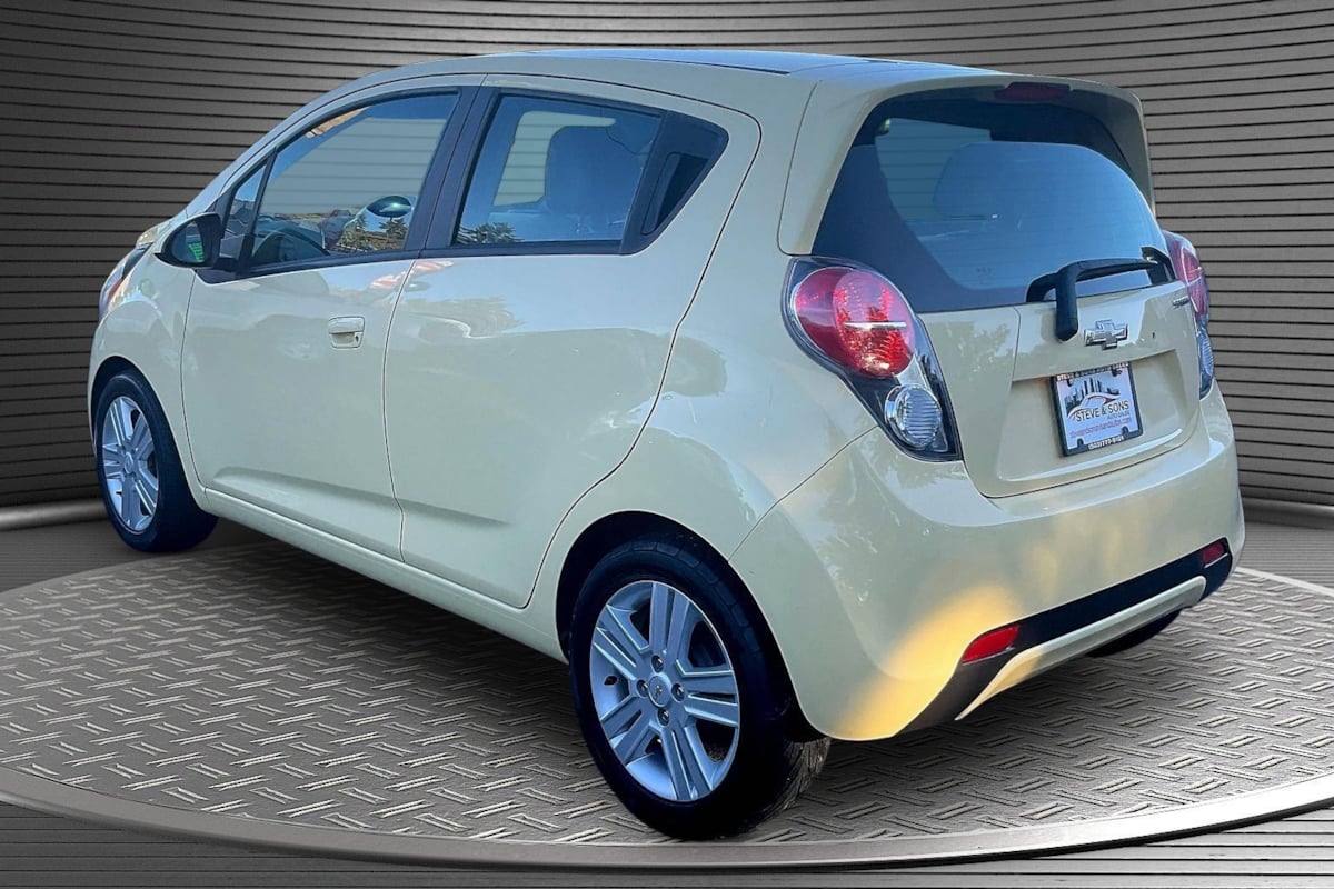 Photo 4 of this Chevrolet Spark