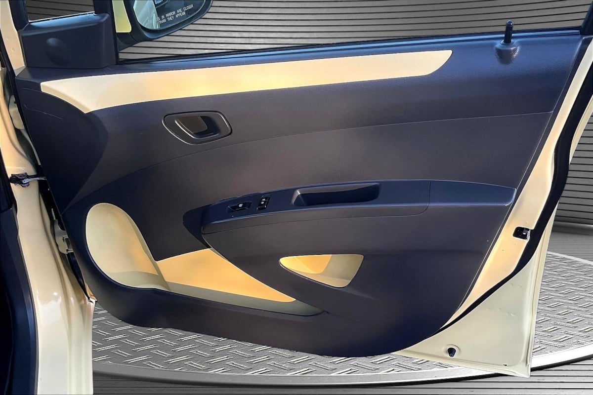 Photo 26 of this Chevrolet Spark