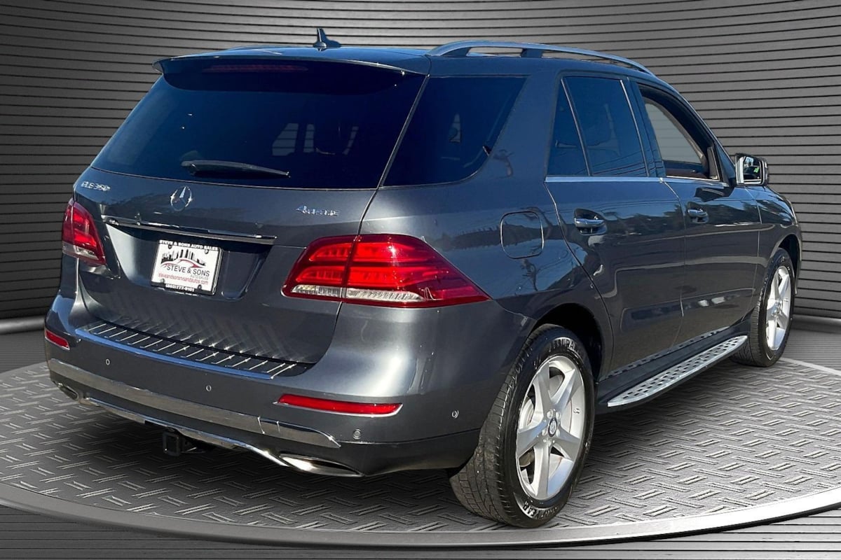 Photo 6 of this Mercedes-Benz GLE 350