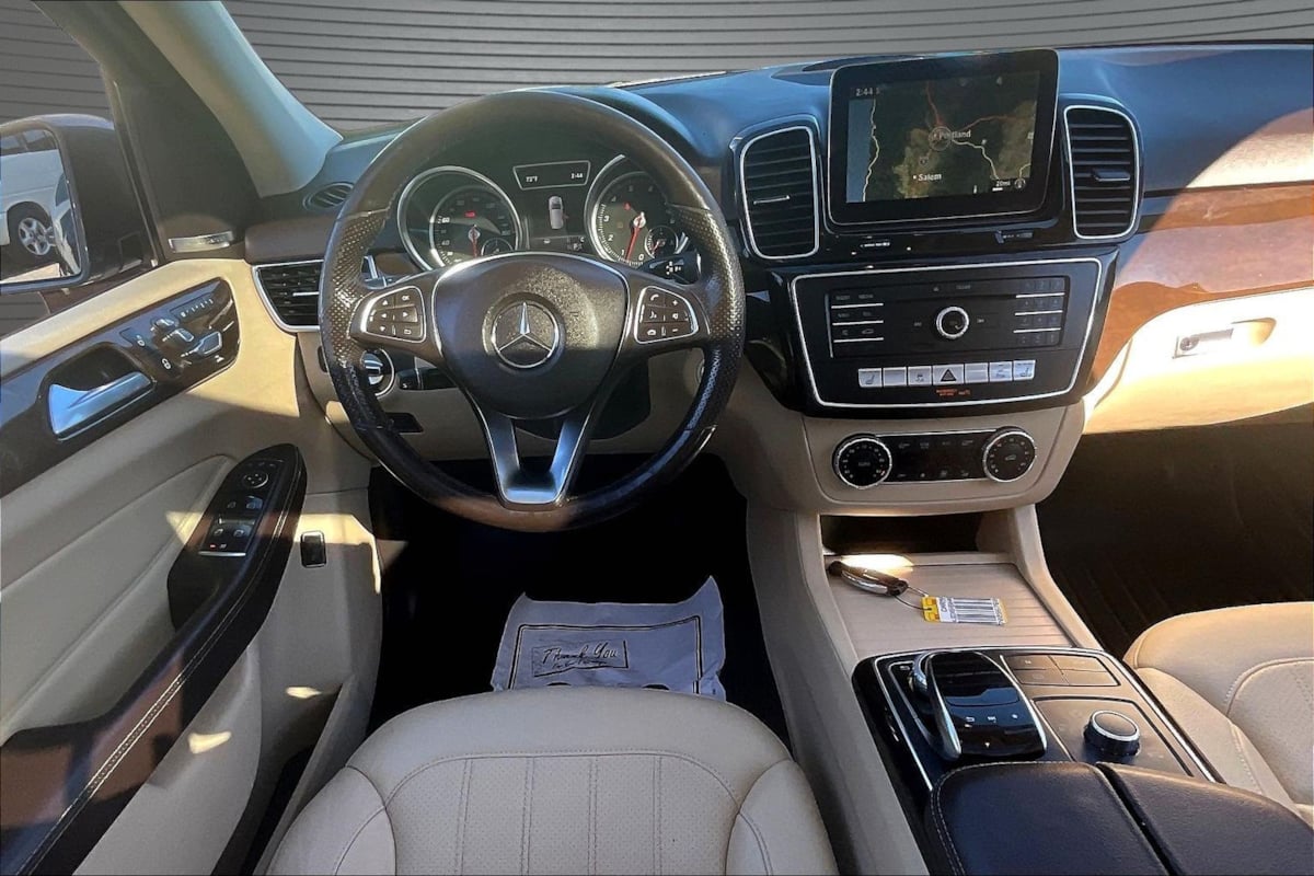Photo 8 of this Mercedes-Benz GLE 350