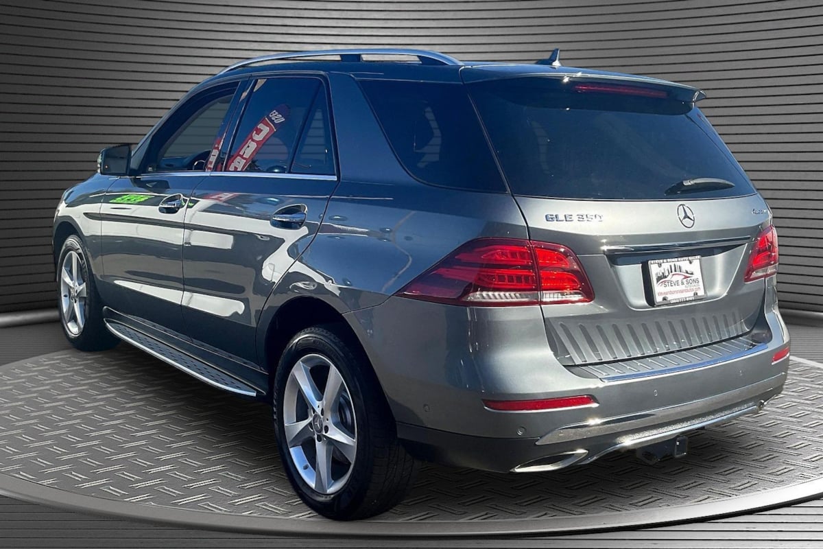 Photo 4 of this Mercedes-Benz GLE 350