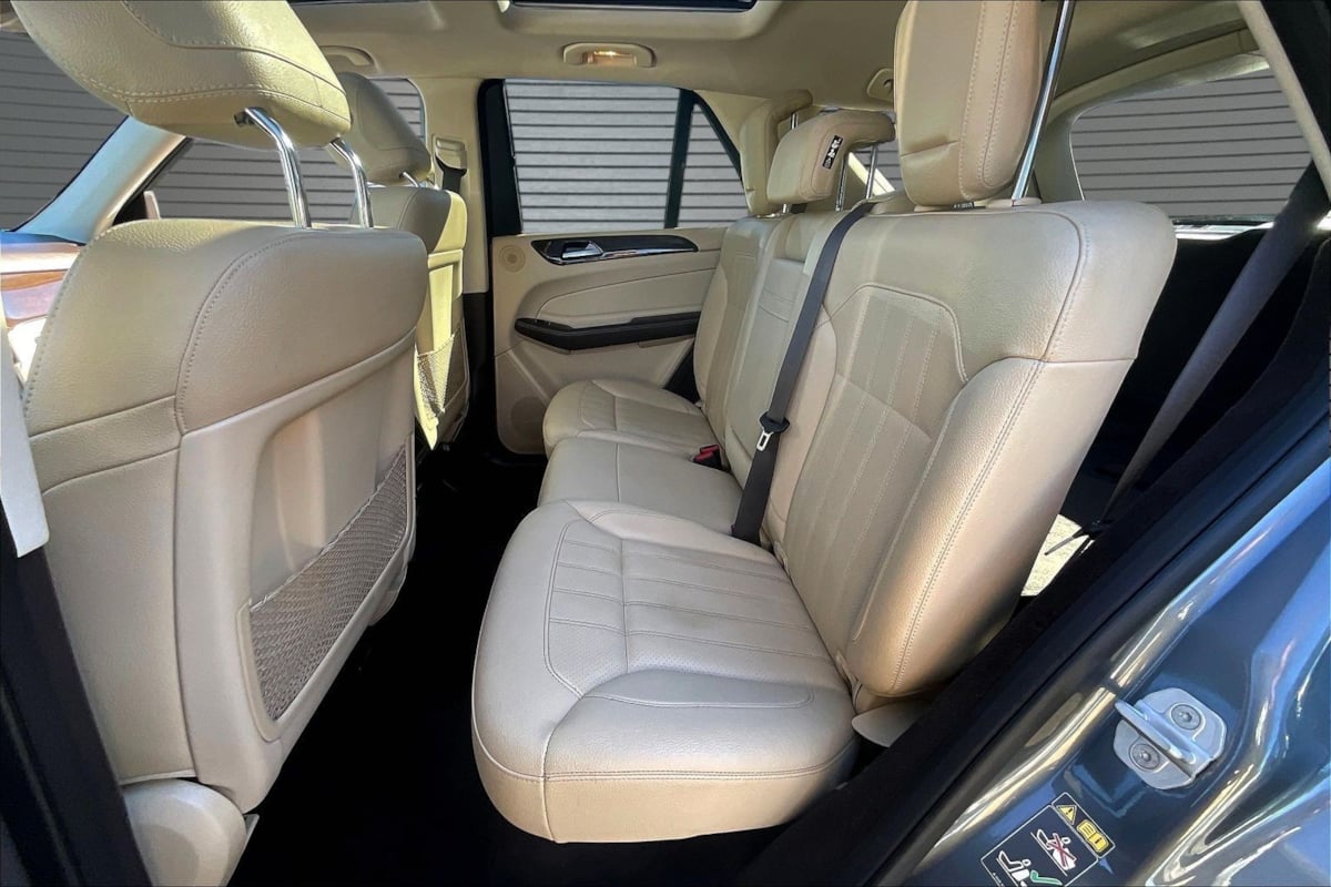 Photo 21 of this Mercedes-Benz GLE 350