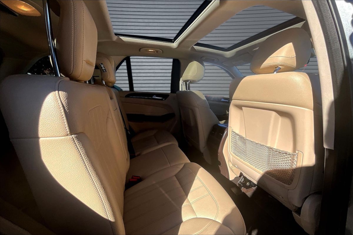 Photo 24 of this Mercedes-Benz GLE 350