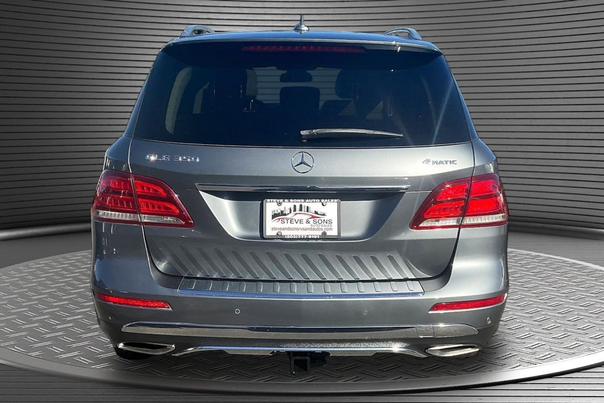Photo 5 of this Mercedes-Benz GLE 350