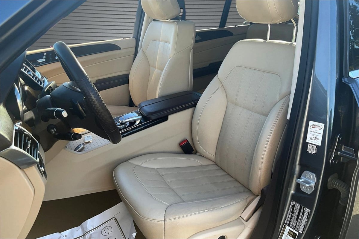 Photo 20 of this Mercedes-Benz GLE 350
