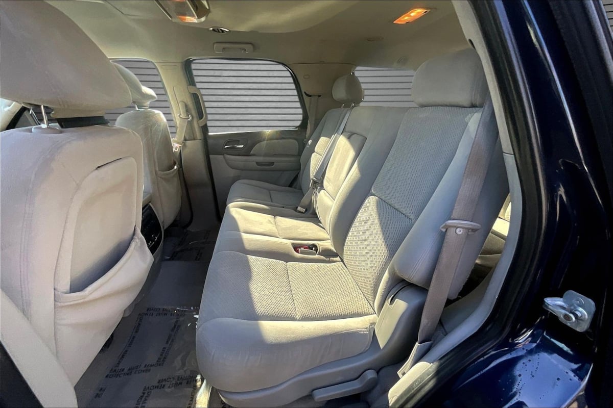 Photo 19 of this Chevrolet Tahoe