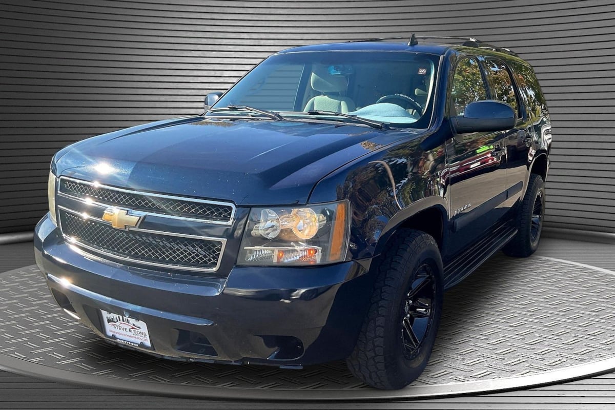 Photo 3 of this Chevrolet Tahoe