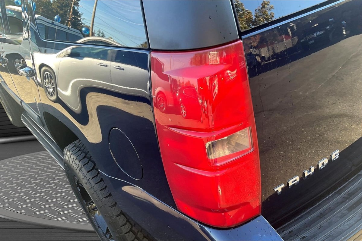 Photo 20 of this Chevrolet Tahoe