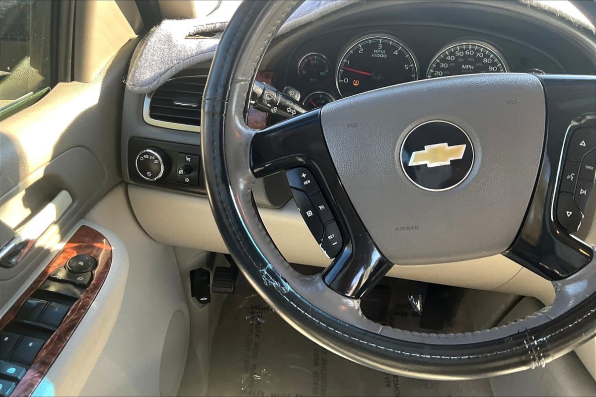 Photo 11 of this Chevrolet Tahoe