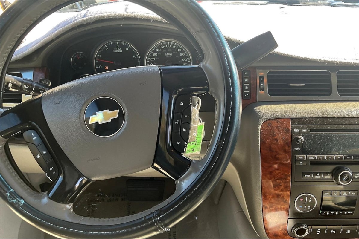 Photo 12 of this Chevrolet Tahoe