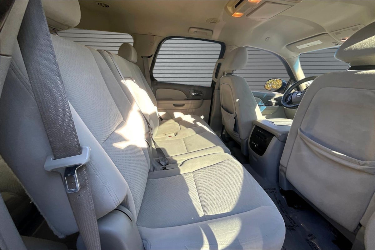 Photo 22 of this Chevrolet Tahoe