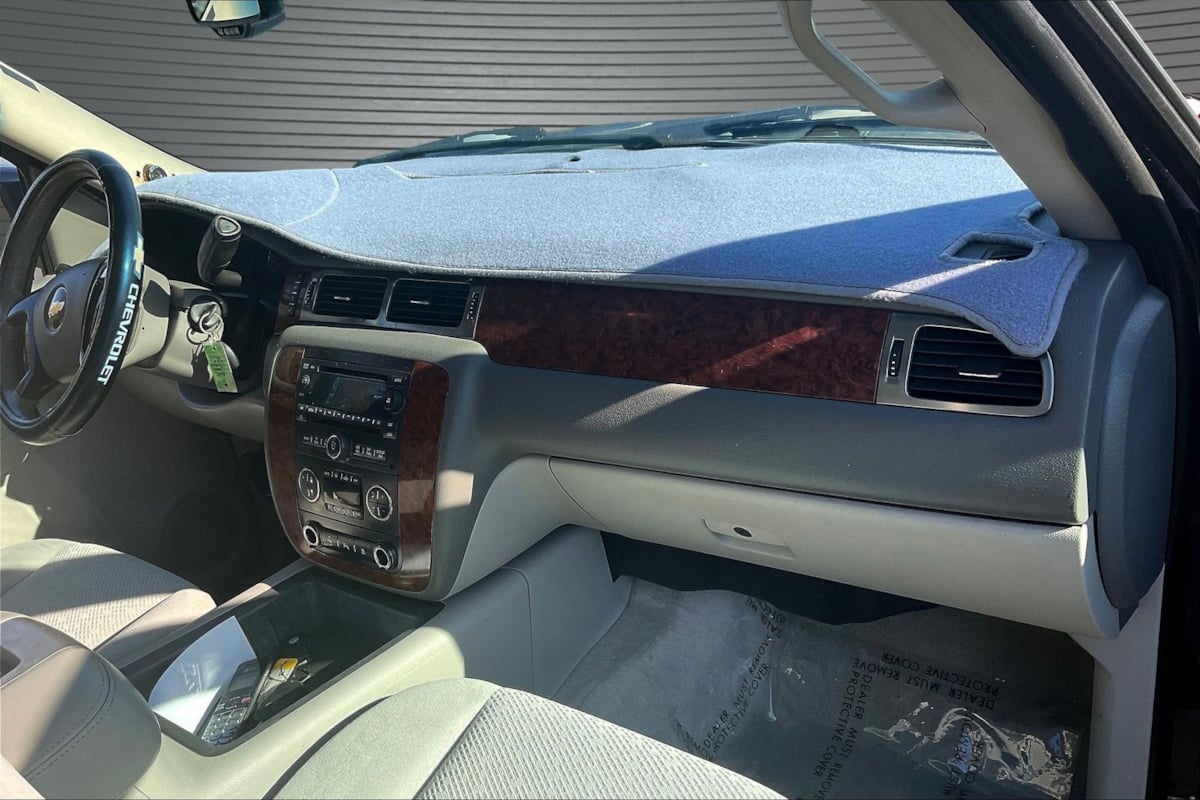 Photo 24 of this Chevrolet Tahoe