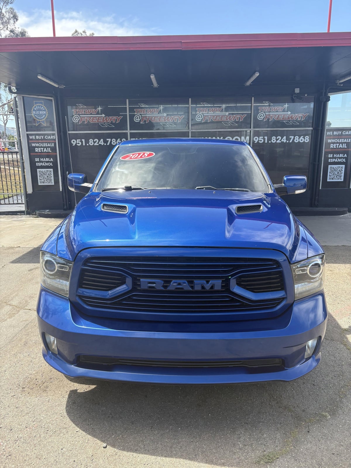2018 RAM Ram 1500 Pickup Sport - Photo 2