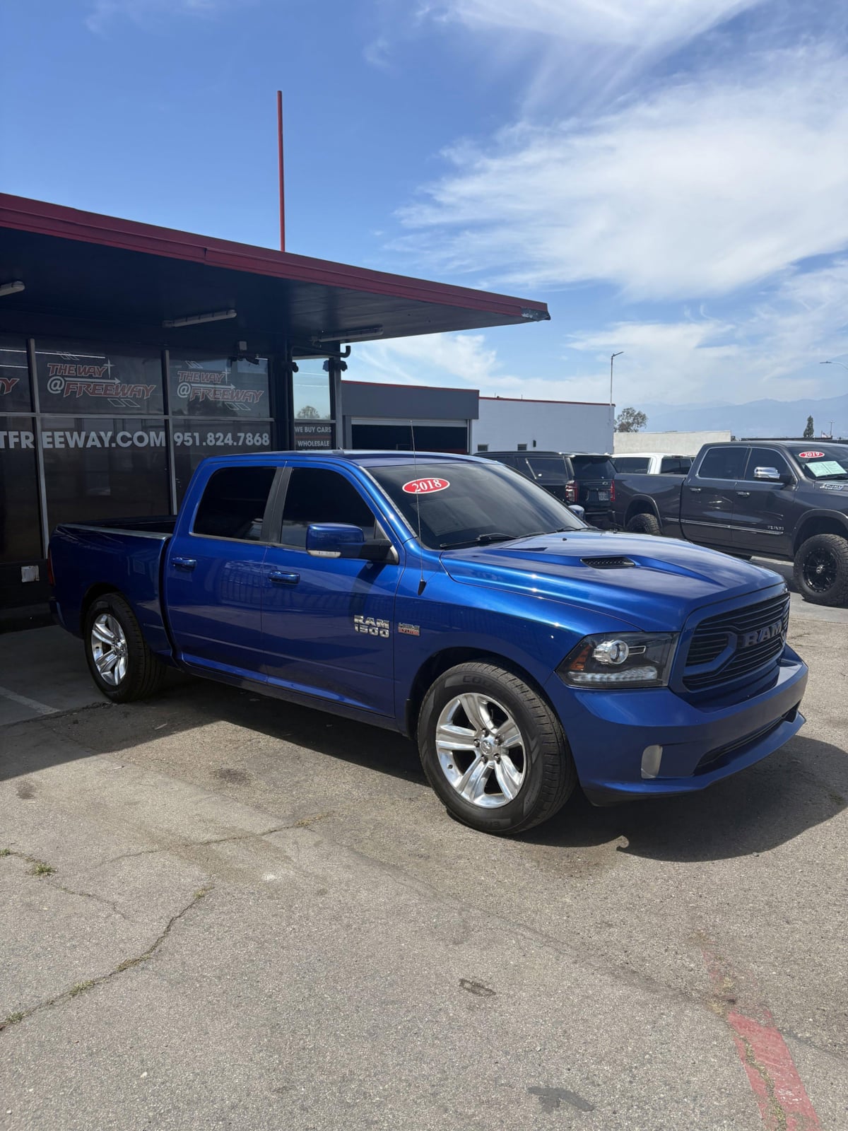 2018 RAM Ram 1500 Pickup Sport - Photo 3