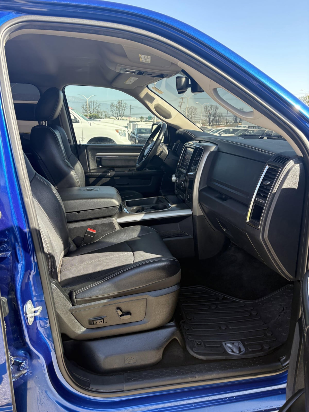 2018 RAM Ram 1500 Pickup Sport - Photo 15