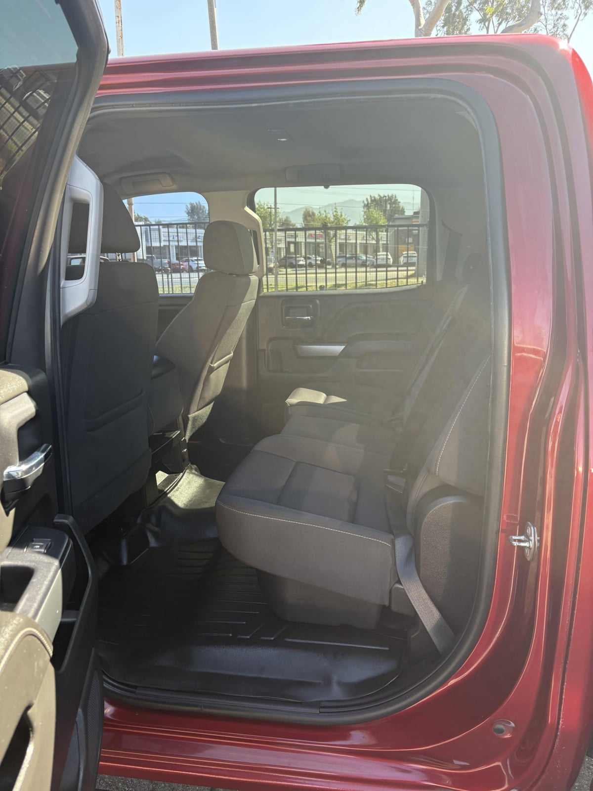 2018 Chevrolet Silverado 1500 LT - Photo 11