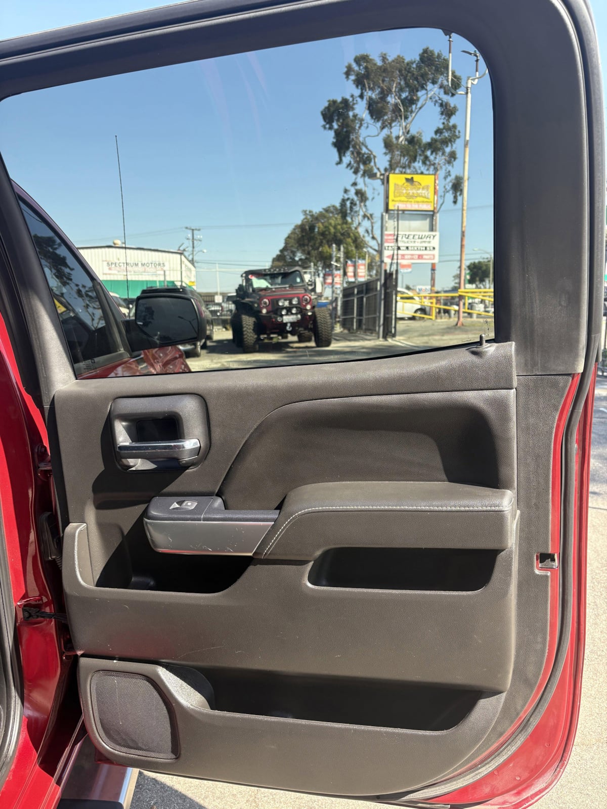 2018 Chevrolet Silverado 1500 LT - Photo 12