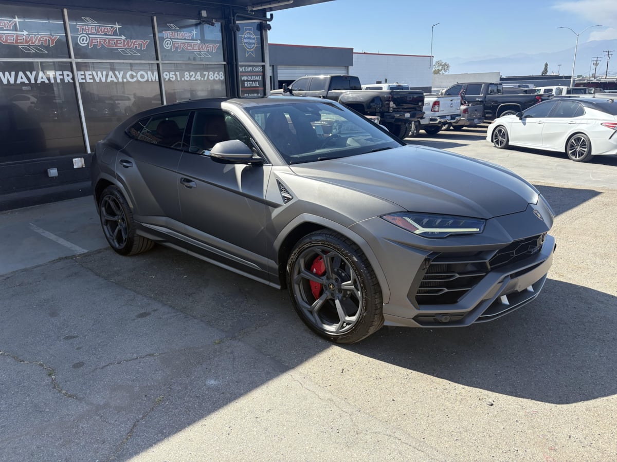 View vehicle photo 3